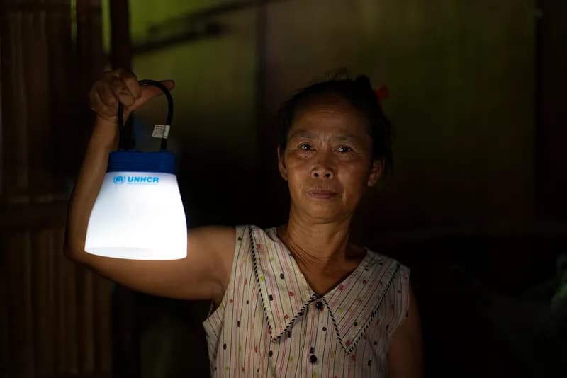 Solar lamp